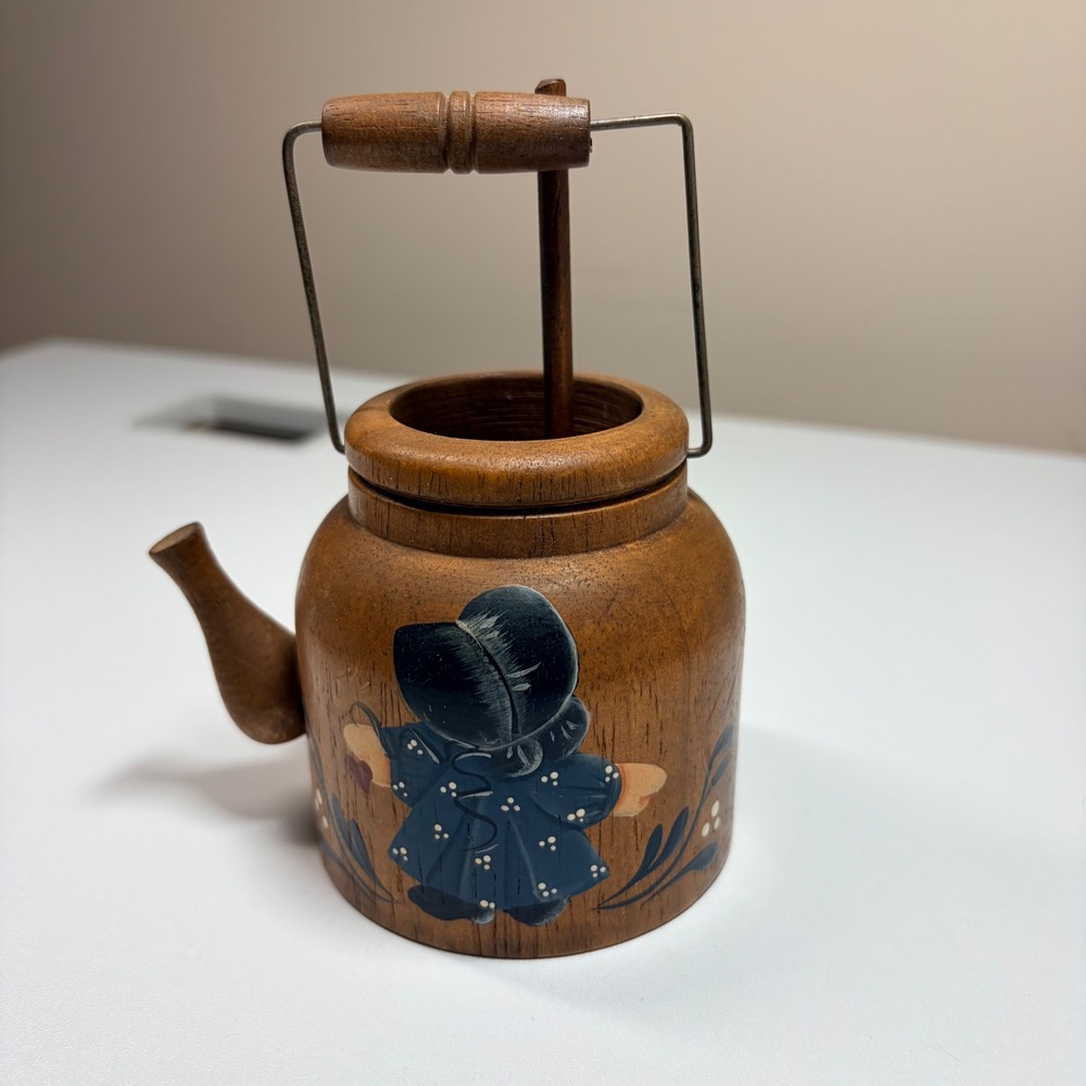 Vintage Lindy Hand Painted Wood Butter Churn Teapot Amish Prairie Girl Folk Art